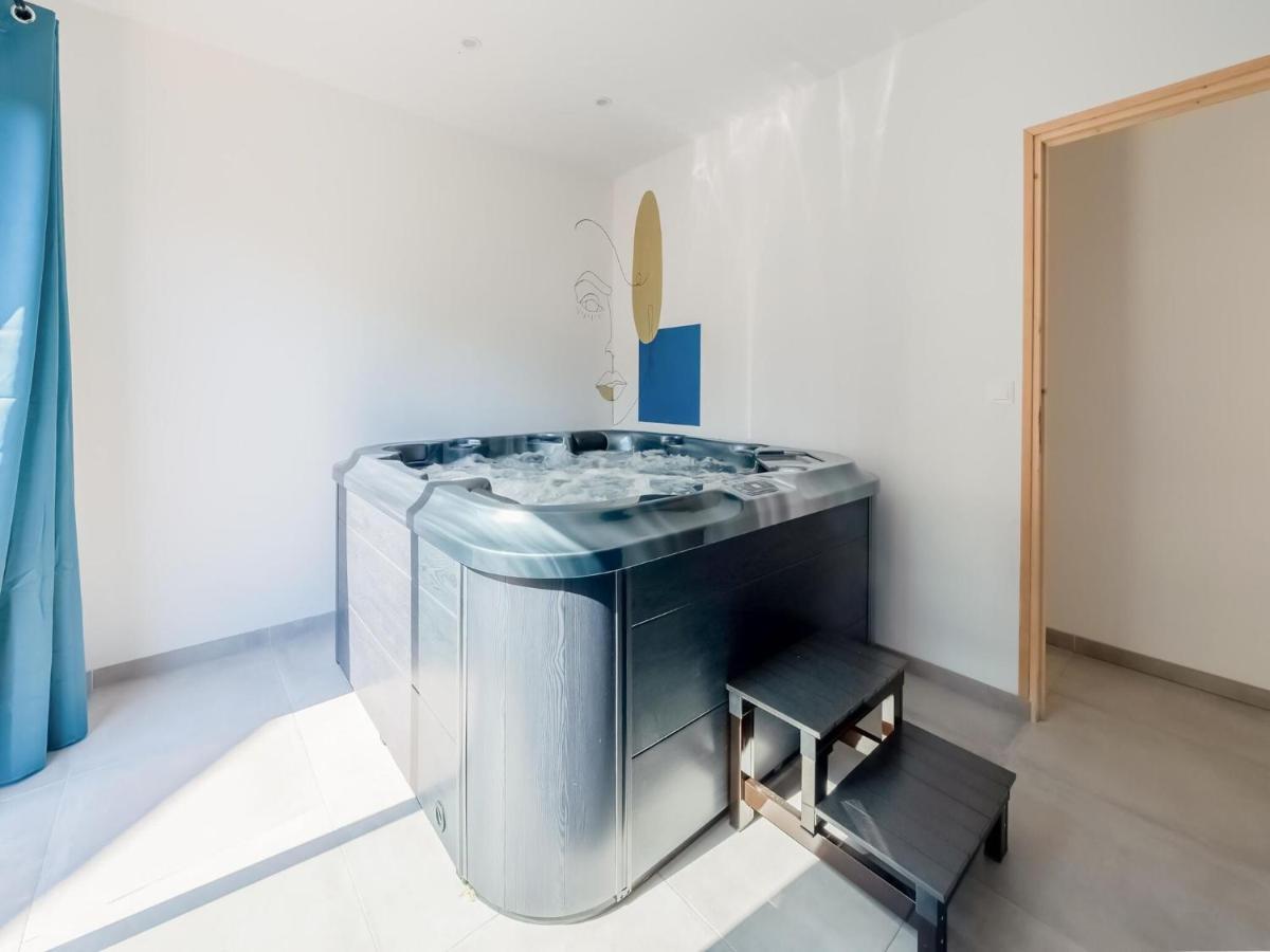 Fully Renovated House Only Few Minutes Walk Away From Ohama Beach Vierville-sur-Mer Exterior photo